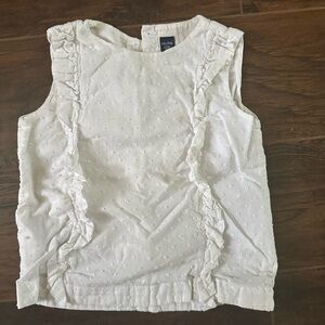 White toddler gap cotton top100% cotton size 5 like new